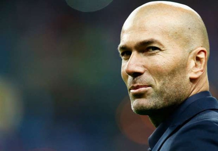 Zidane podpísal s Realom Madrid novú zmluvu do roku 2021